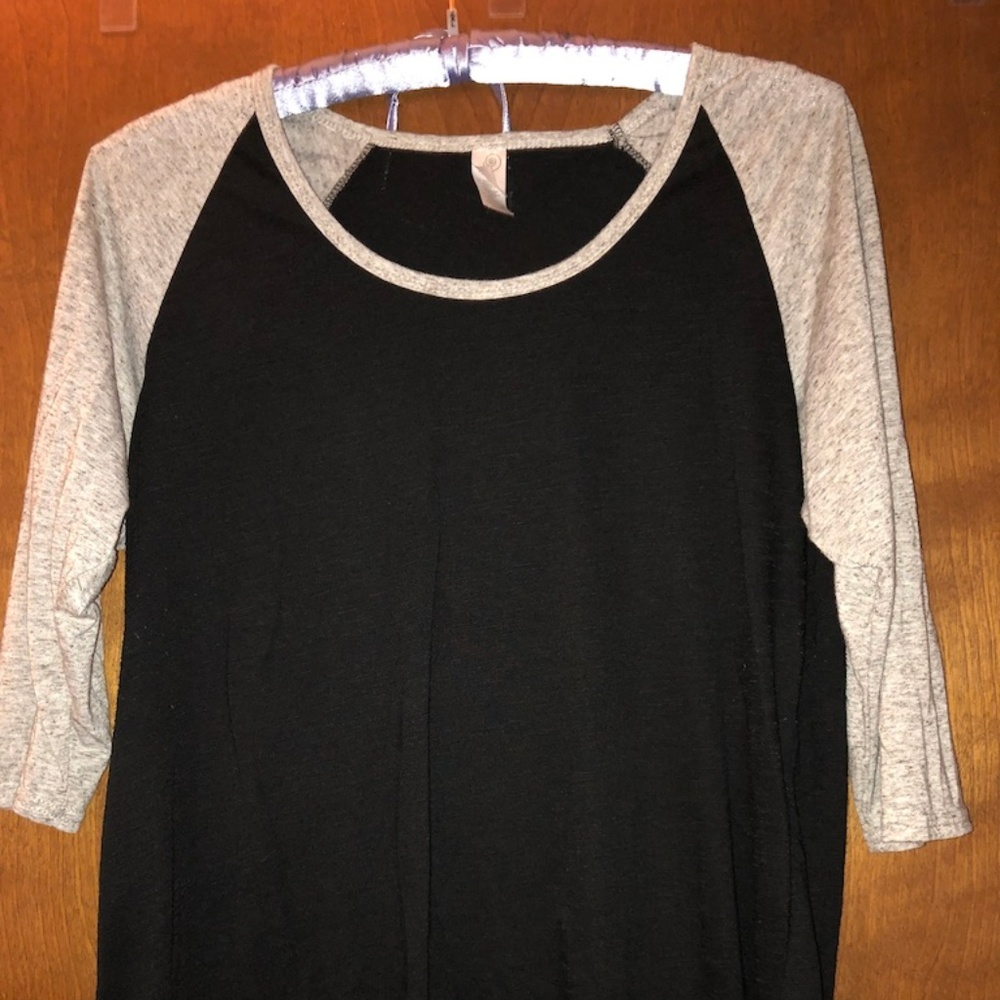 Pimatee Black/Gray 3/4 sleeve Women's shirt Sz 2X